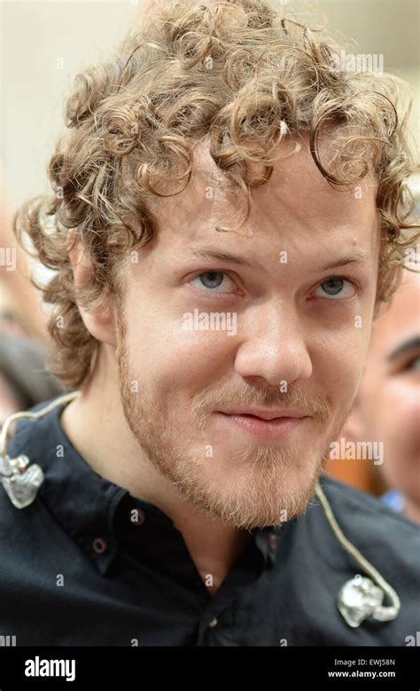 dan reynolds hair transplant
